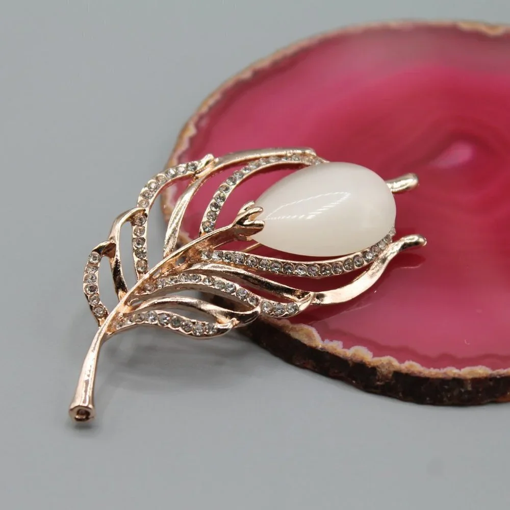 Jewelry pin brooch pendant feather elegant rose gold tone crystals fashion new